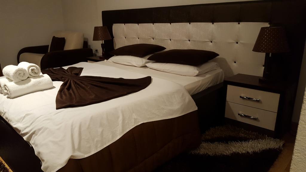 Hotel Livia Tiran Dış mekan fotoğraf